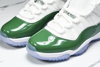 Hyperoad Air high Jordan 11 1002